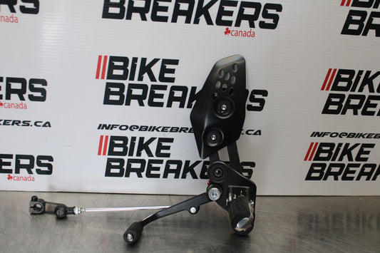 23-24 YAMAHA MT-07 LEFT REARSET REAR SET DRIVER FOOT PEG REST STOP BB194