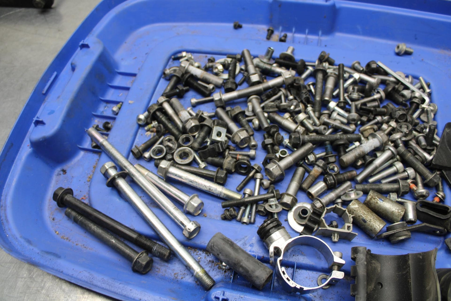 06-14 YAMAHA ROADLINER S XV1900S MISCELLANEOUS MOUNTING BOLTS HARDWARE BB619 