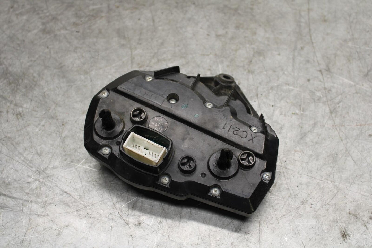 06-07 SUZUKI GSXR600 SPEEDO TACH GAUGES DISPLAY CLUSTER SPEEDOMETER BB543#A
