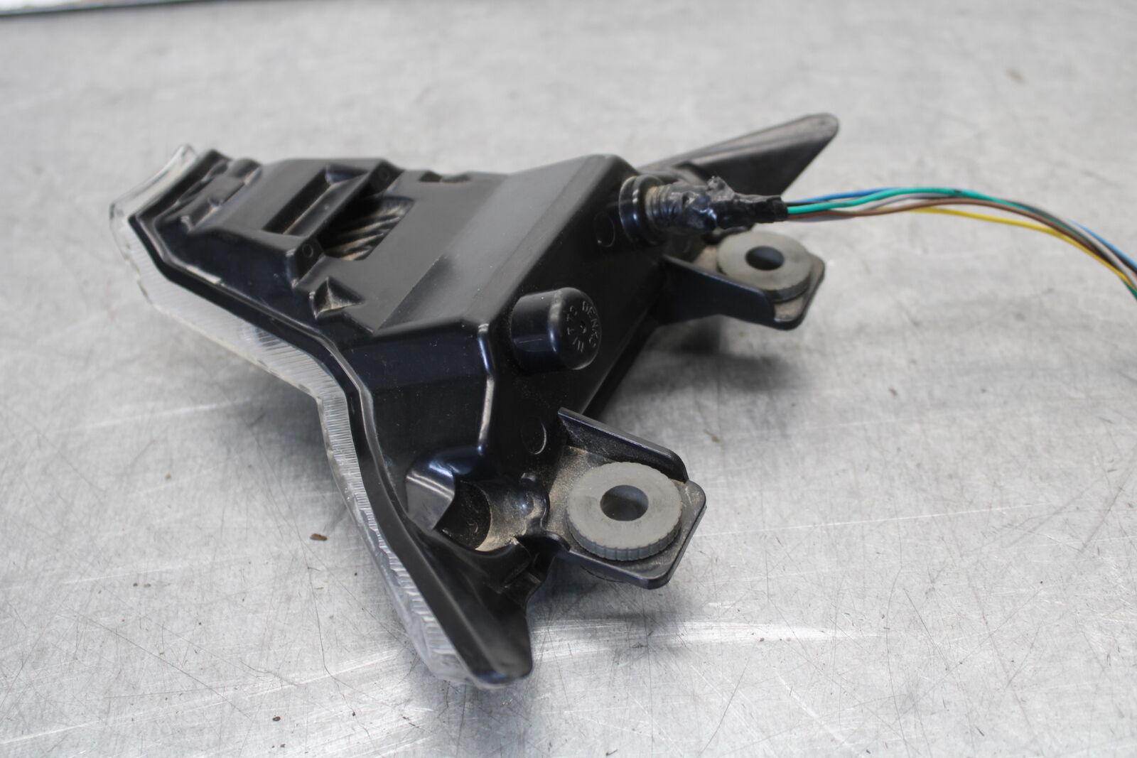 16 KAWASAKI NINJA ZX10R REAR TAIL TAILLIGHT BACK BRAKE LIGHT 23025-0332  BB650