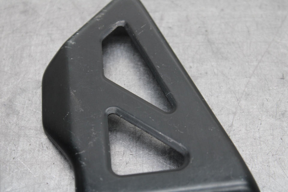 01-03 SUZUKI GSXR600 RIGHT SIDE HEEL GUARD BB639