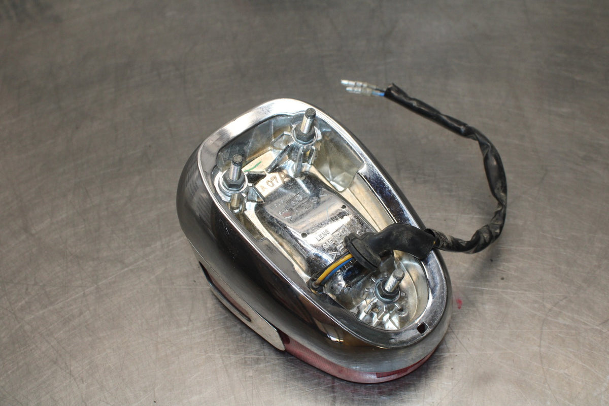 08 YAMAHA V STAR 1100 XVS1100AW CLASSIC TAILLIGHT REAR TAIL BRAKE LIGHT BB916