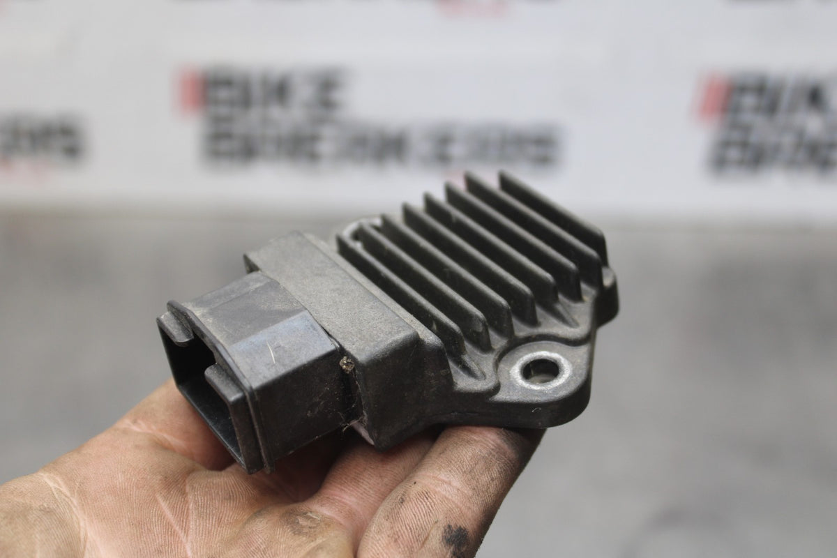 98-05 HONDA SUPER HAWK 1000 VTR1000F RECTIFIER VOLTAGE REGULATOR BB924