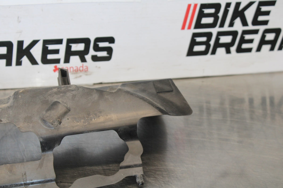 11-24 SUZUKI GSXR750 LOWER FRONT INNER COWL FAIRING  BB879