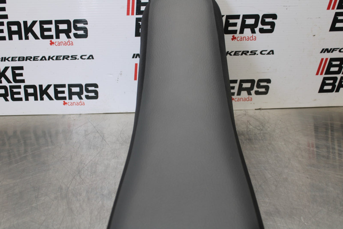 08-23 SUZUKI DRZ400S FRONT REAR SEAT SADDLE NEW TAKE OFF BB00