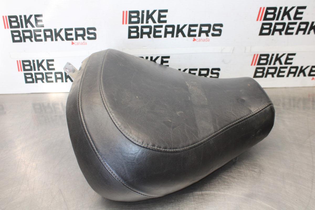 05-09 SUZUKI BOULEVARD C90 FRONT DRIVERS SEAT BB918