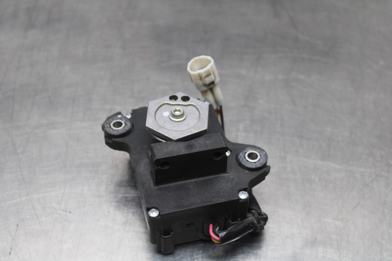 08-10 SUZUKI GSXR 600 EXHAUST VALVE SERVO MOTOR BB202