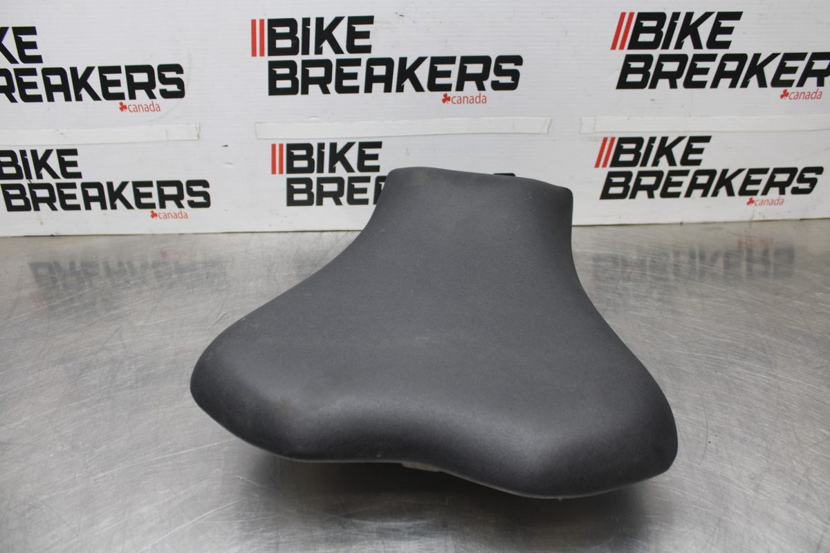 08 KAWASAKI NINJA ZX10R FRONT DRIVERS SEAT PAD SADDLE PILLION BB902