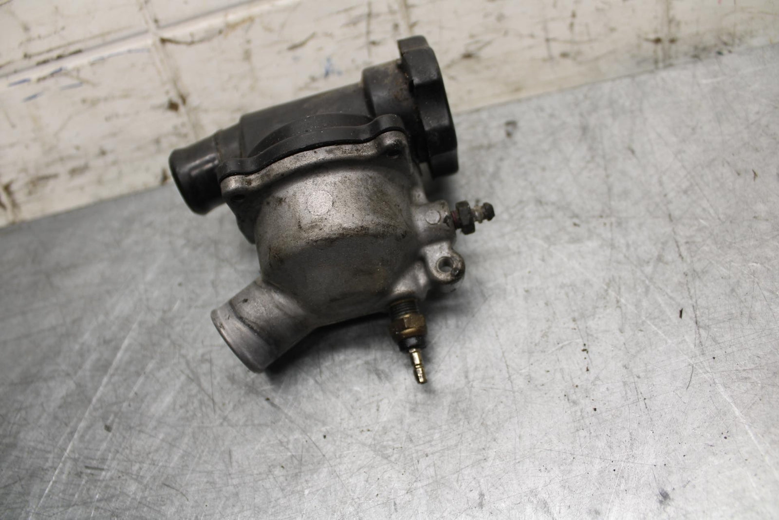 2001 Kawasaki Ninja ZX6 ZX600E THERMOSTAT W HOUSING ASSEMBLY BB547