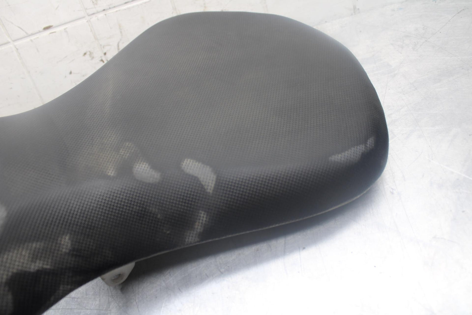 07-08 KAWASAKI NINJA ZX6R FRONT DRIVERS SEAT PAD SADDLE  53066-0178-MA BB456