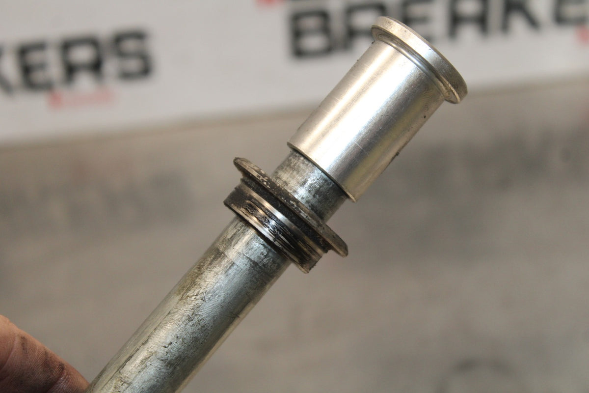 04-05 KAWASAKI NINJA ZX10R FRONT WHEEL RIM AXLE PIVOT BOLT BB931