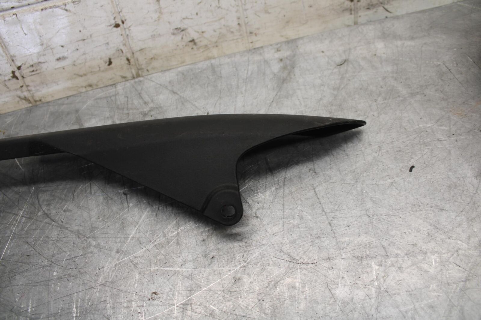 19-20 KAWASAKI NINJA ZX6R REAR BACK DRIVE CHAIN GUARD COVER SHIELD BB517