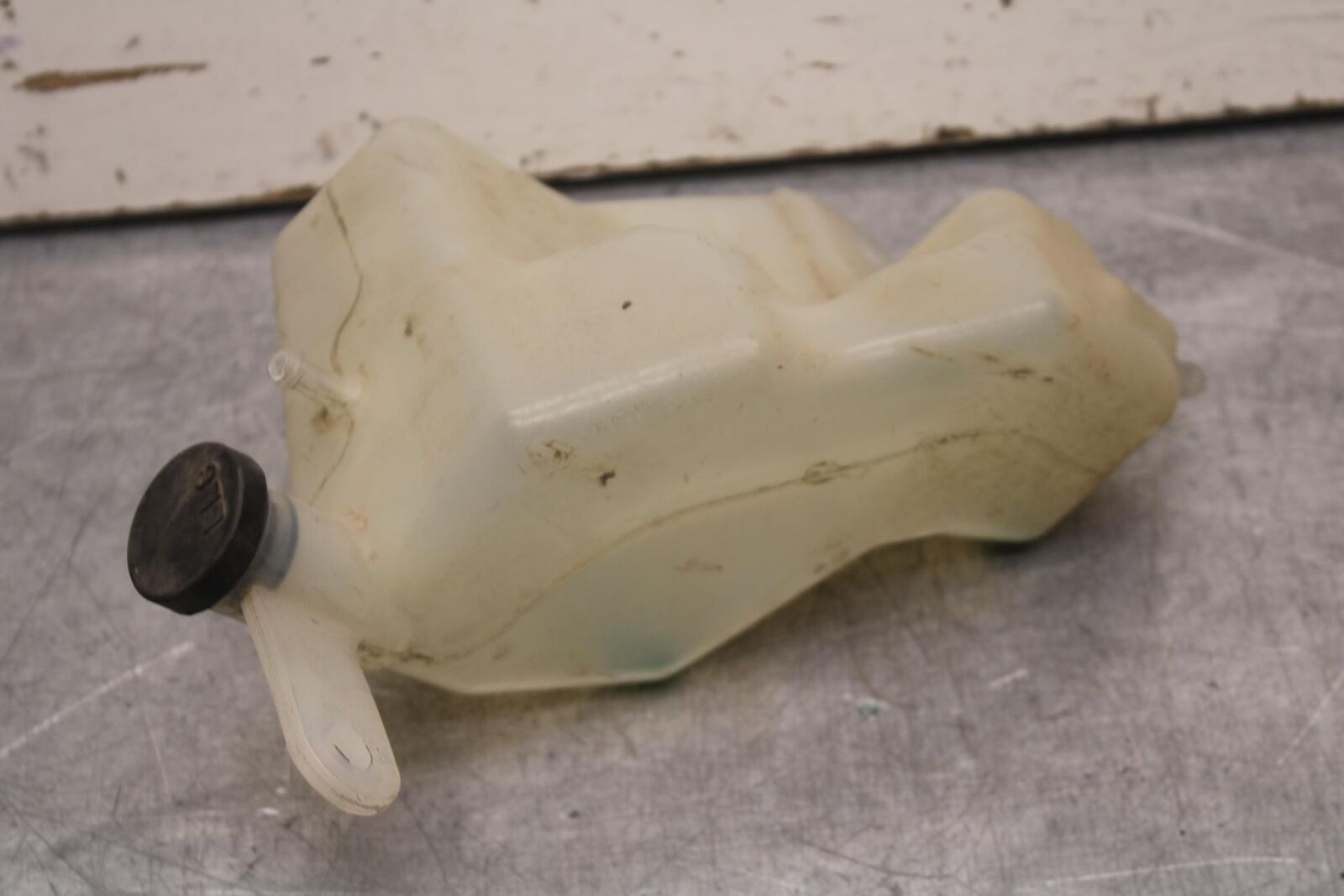 2013 Suzuki Boulevard C50T COOLANT WATER TANK RESERVOIR BOTTLE 17910-40H00 BB625