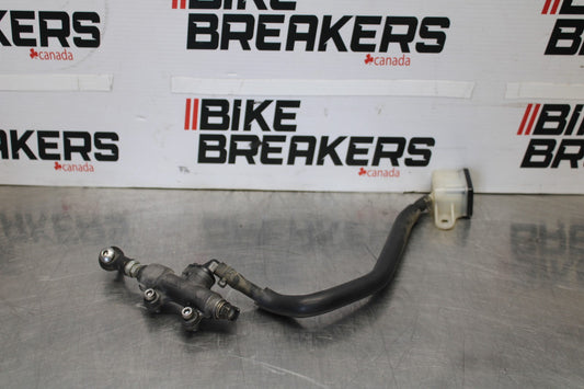 05-06 HONDA CBR600RR REAR BACK BRAKE MASTER CYLINDER W RESERVOIR BB893