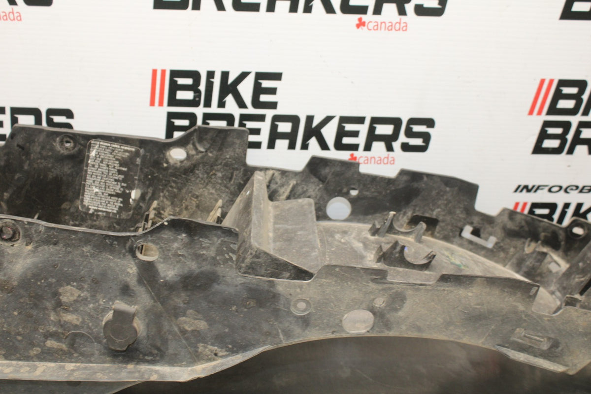 15 TRIUMPH TIGER 800 REAR BACK TAIL UNDERTAIL BATTERY TRAY PLASTIC BB873