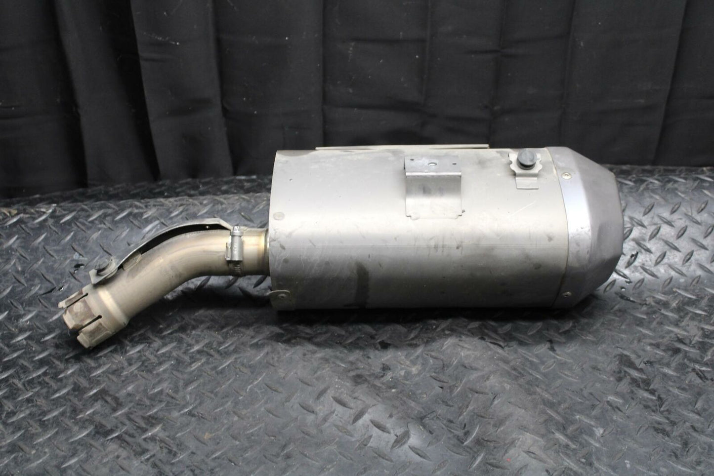 09-14 YAMAHA YZF R1 RIGHT EXHAUST PIPE MUFFLER SLIP ON CAN SILENCER BB196