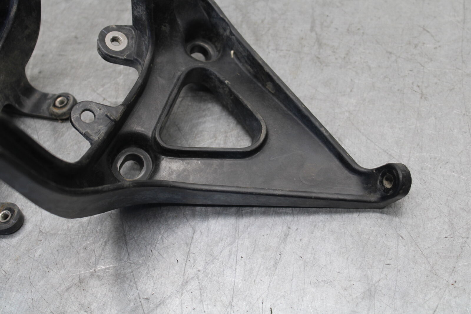 09-24 YAMAHA RAPTOR 700R FRONT FENDER LEFT RIGHT STAY BRACKETS BB654