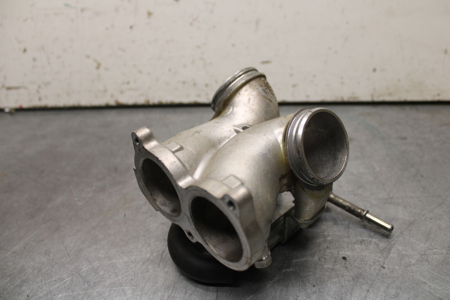 14-15 YAMAHA V STAR 1300 XVS1300CT TOURER AIR INTAKE MANIFOLD BB722