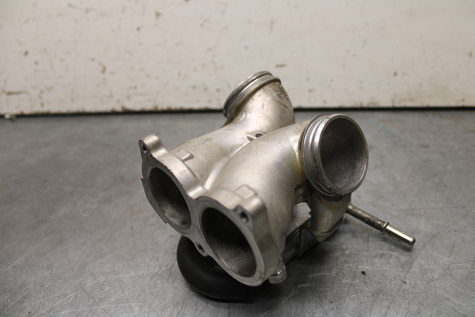 14-15 YAMAHA V STAR 1300 XVS1300CT TOURER AIR INTAKE MANIFOLD BB722