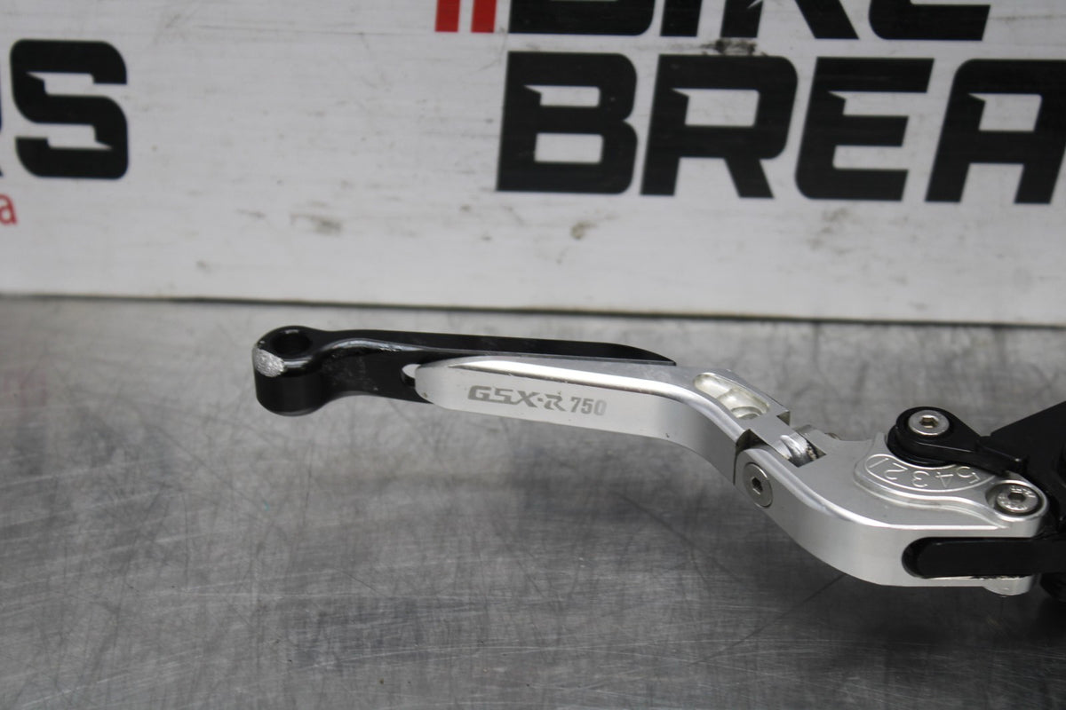 00 SUZUKI GSXR750 FRONT BRAKE MASTER CYLINDER w/ LEVER BB820