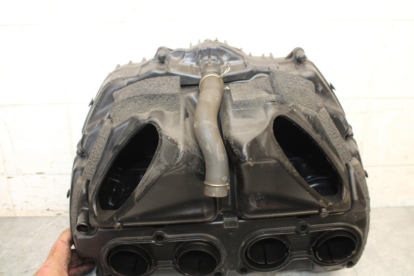 2016 Honda CBR1000RR AIRBOX  INTAKE FILTER BOX 17220-MFL-000 17230-MFL-010 BB530