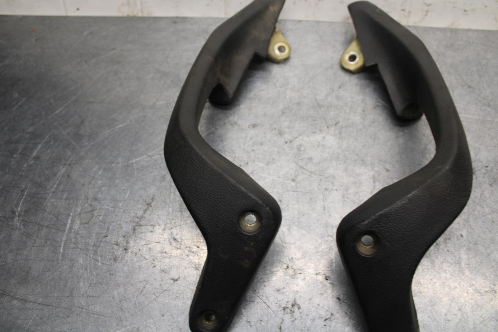 2001 Honda ST1100 PASSENGER REAR SEAT GRAB BAR HANDLE SET BB77