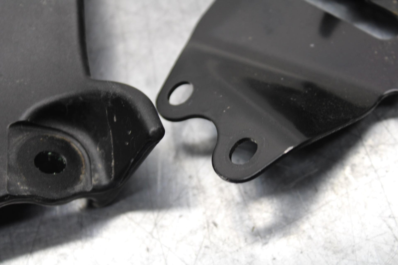 20-21 YAMAHA XSR900 ENGINE MOUNT MOTOR BRACKET BB599