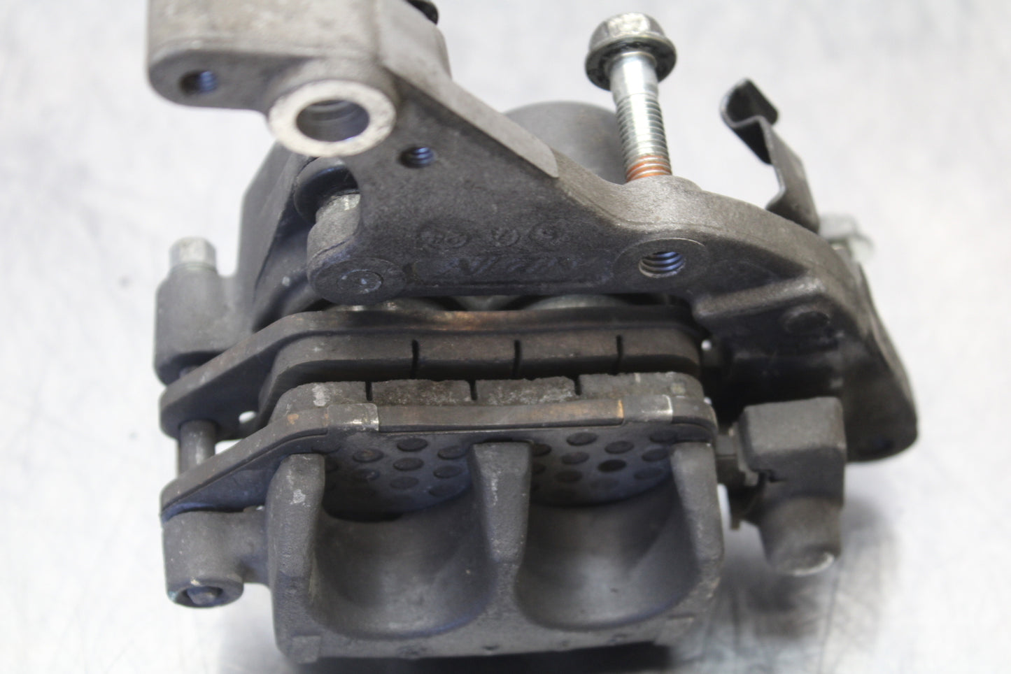 15-16 HONDA CB300F RIGHT FRONT BRAKE CALIPER BB150
