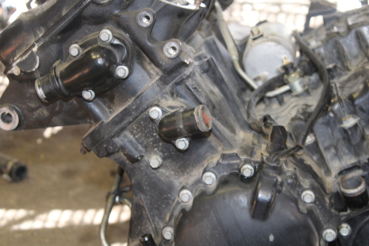 01-06 TRIUMPH TIGER 955I ENGINE MOTOR BB693