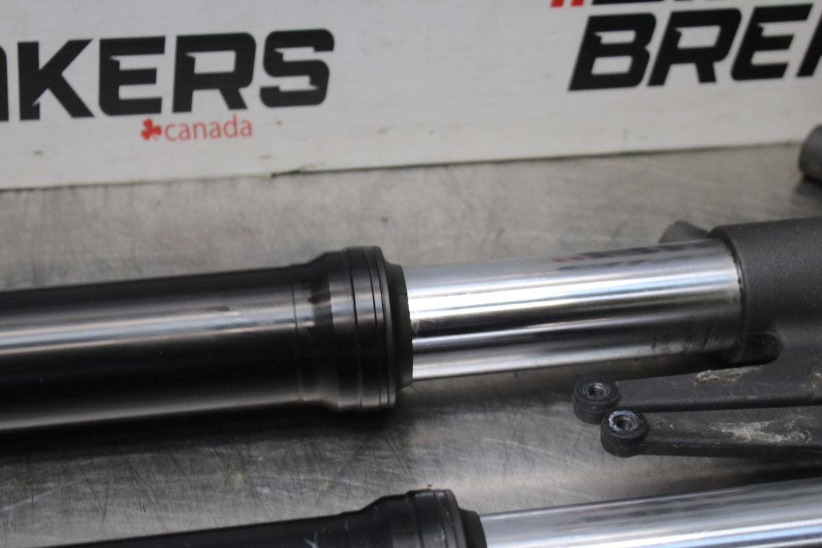 12 TRIUMPH STREET TRIPLE R FRONT FORKS SHOCK SUSPENSION SET PAIR BB914
