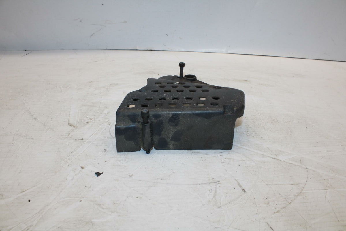 93-96 SUZUKI GSXR750W ENGINE SPROCKET COVER 11361-17E10 BB266