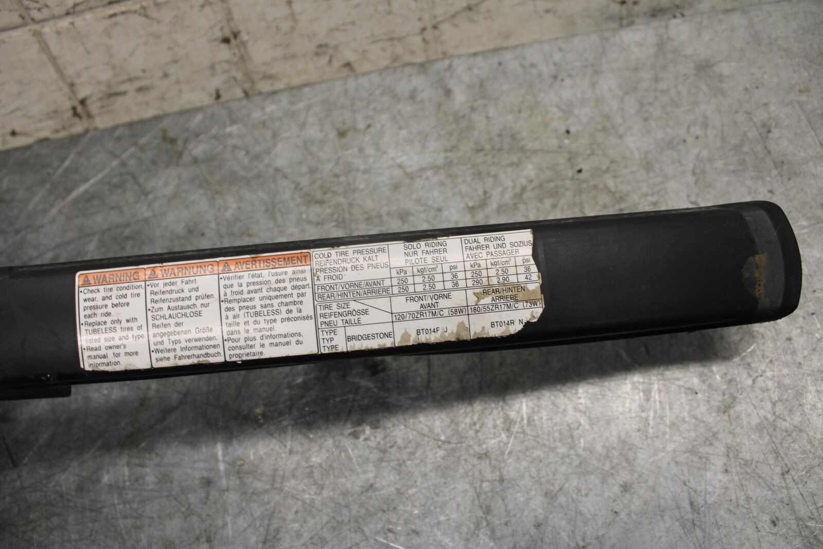 2007 Suzuki GSXR600 REAR BACK DRIVE CHAIN GUARD COVER SHIELD 61311-01H10 BB540