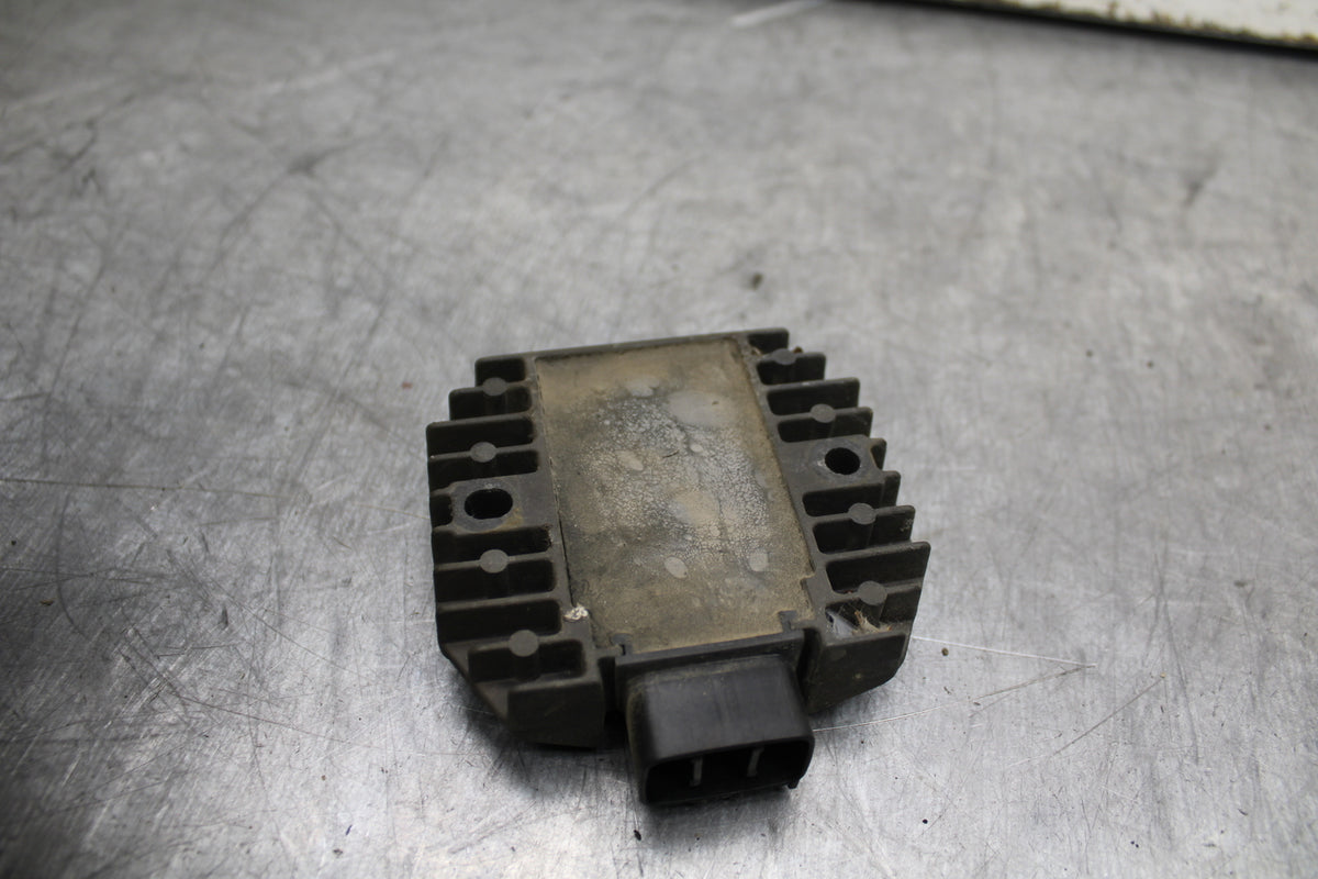 99-00 YAMAHA V STAR 1100 RECTIFIER VOLTAGE REGULATOR BB711