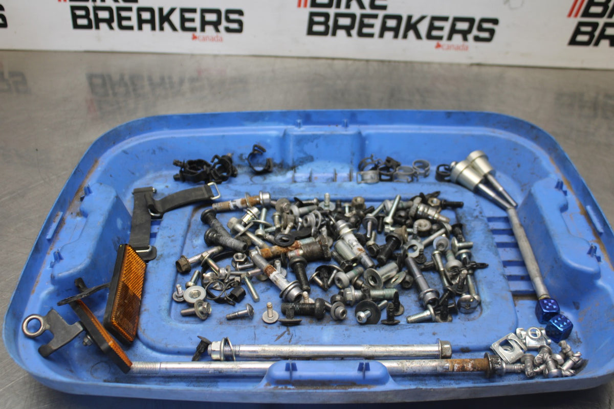 15-17 YAMAHA FJ09 MOUNTING BOLTS HARDWARE SCREWS BB906