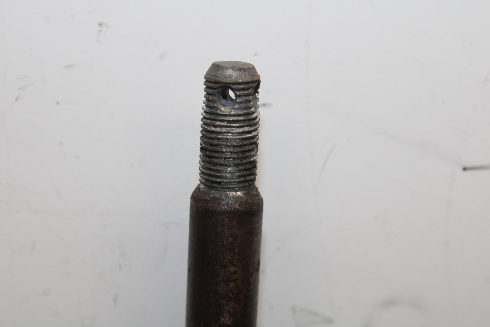 80-81 SUZUKI GS1000GL FRONT WHEEL RIM AXLE PIVOT BOLT BB103
