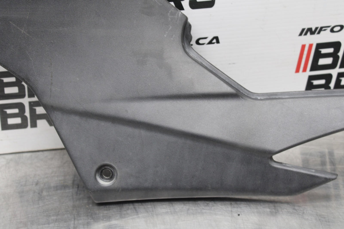 09 KAWASAKI NINJA 250R LEFT FRONT SIDE SEAT SADDLE PANEL TRIM COWL FAIRING BB824