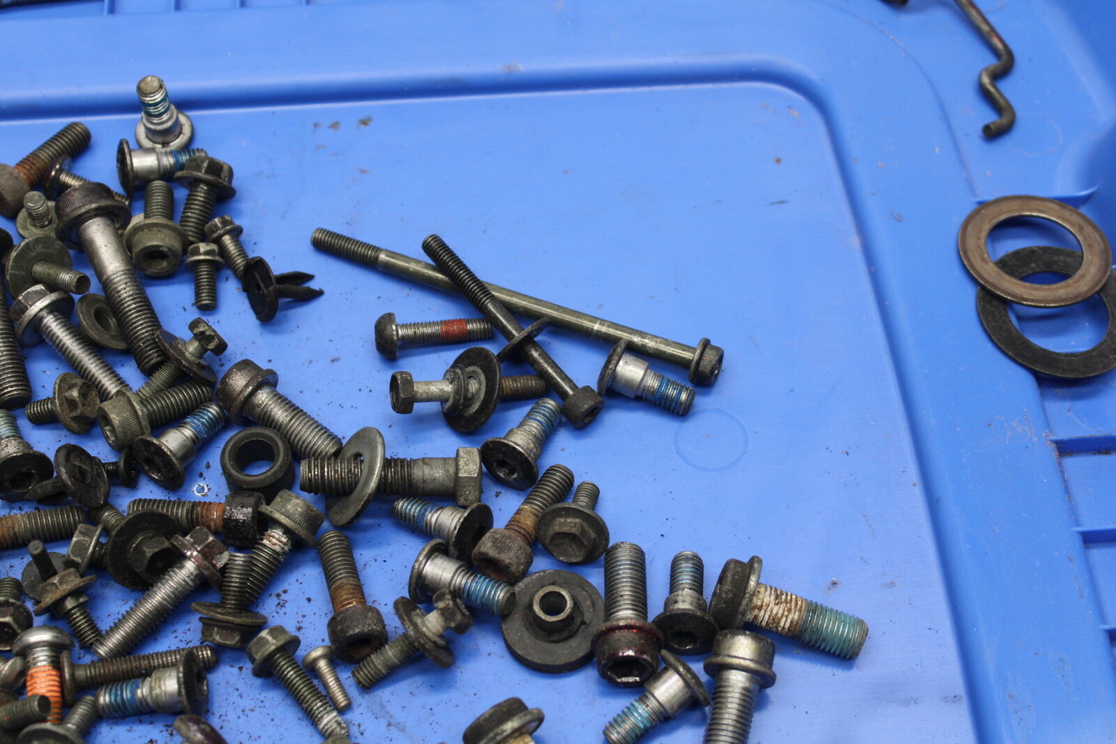 05-06 SUZUKI GSXR1000 ENGINE MOUNTING BOLTS HARDWARE MOTOR SCREWS BB113