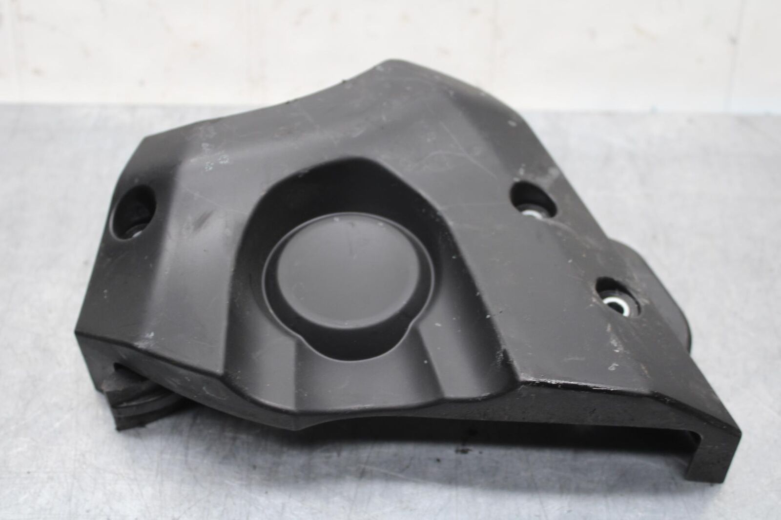 22-23 YAMAHA YZF R7 ENGINE SPROCKET COVER BB583