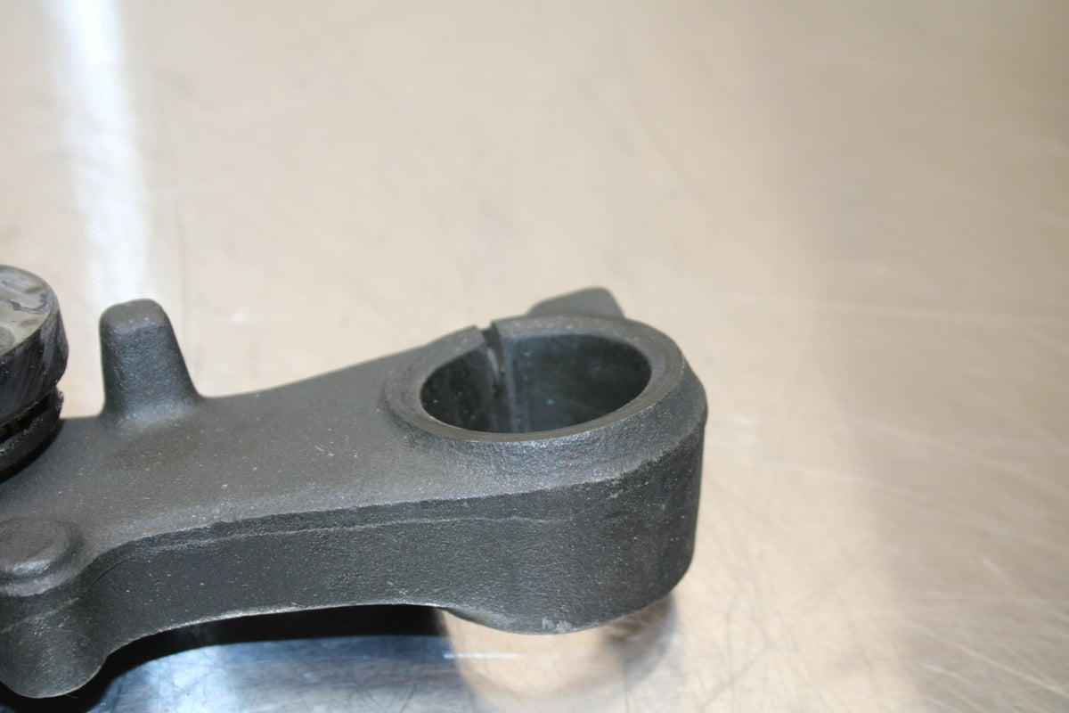 86 SUZUKI GS750ES FRONT FORKS CLAMP LOWER TRIPLE TREE STEM BB140