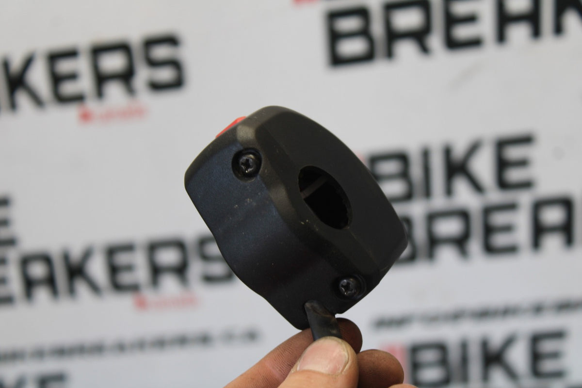 20 TRIUMPH STREET TRIPLE 765 RIGHT HANDLE KILL OFF START SWITCH SWITCHES BB864
