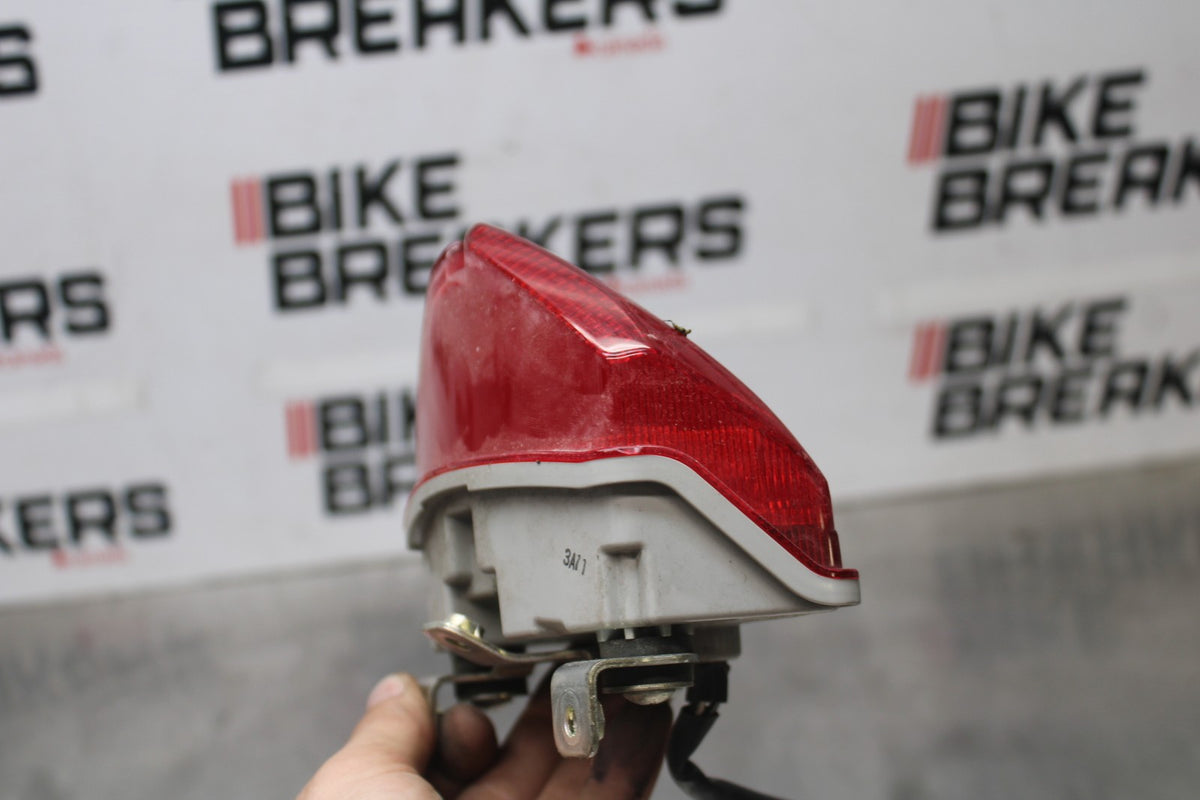 11-26 SUZUKI GSXR750 REAR TAIL TAILLIGHT BACK BRAKE LIGHT BB900