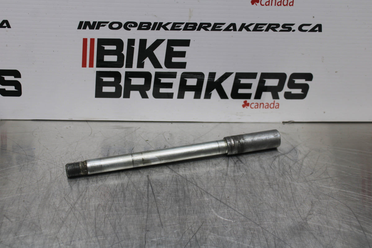03 SUZUKI SV650S FRONT WHEEL RIM AXLE PIVOT BOLT BB167