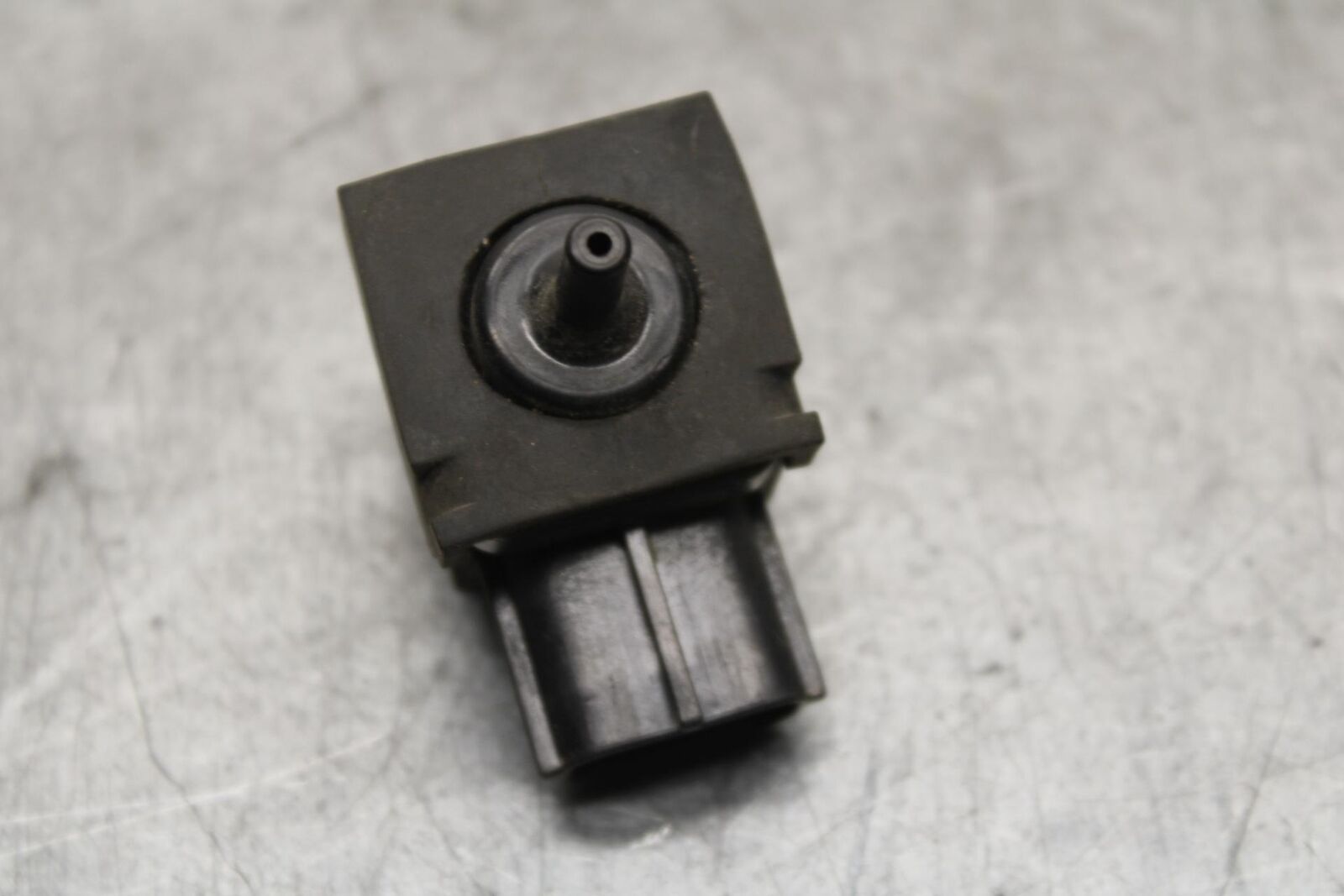 2013 Suzuki Boulevard C50T MAP MASS AIR FLOW PRESSURE SENSOR PAIR BB625