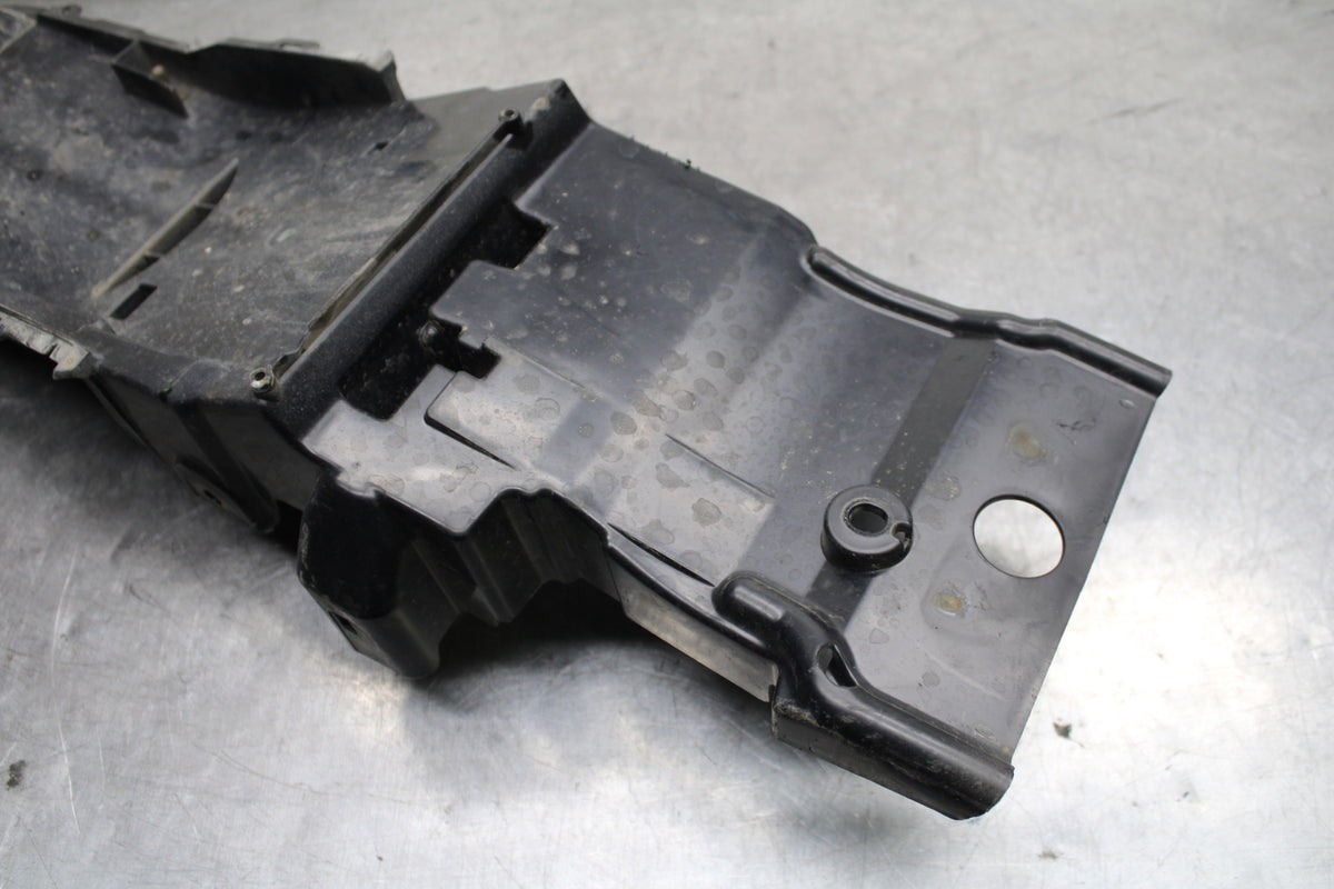 15-16 HONDA CB300F REAR BACK TAIL UNDERTAIL BATTERY TRAY PLASTIC BB740