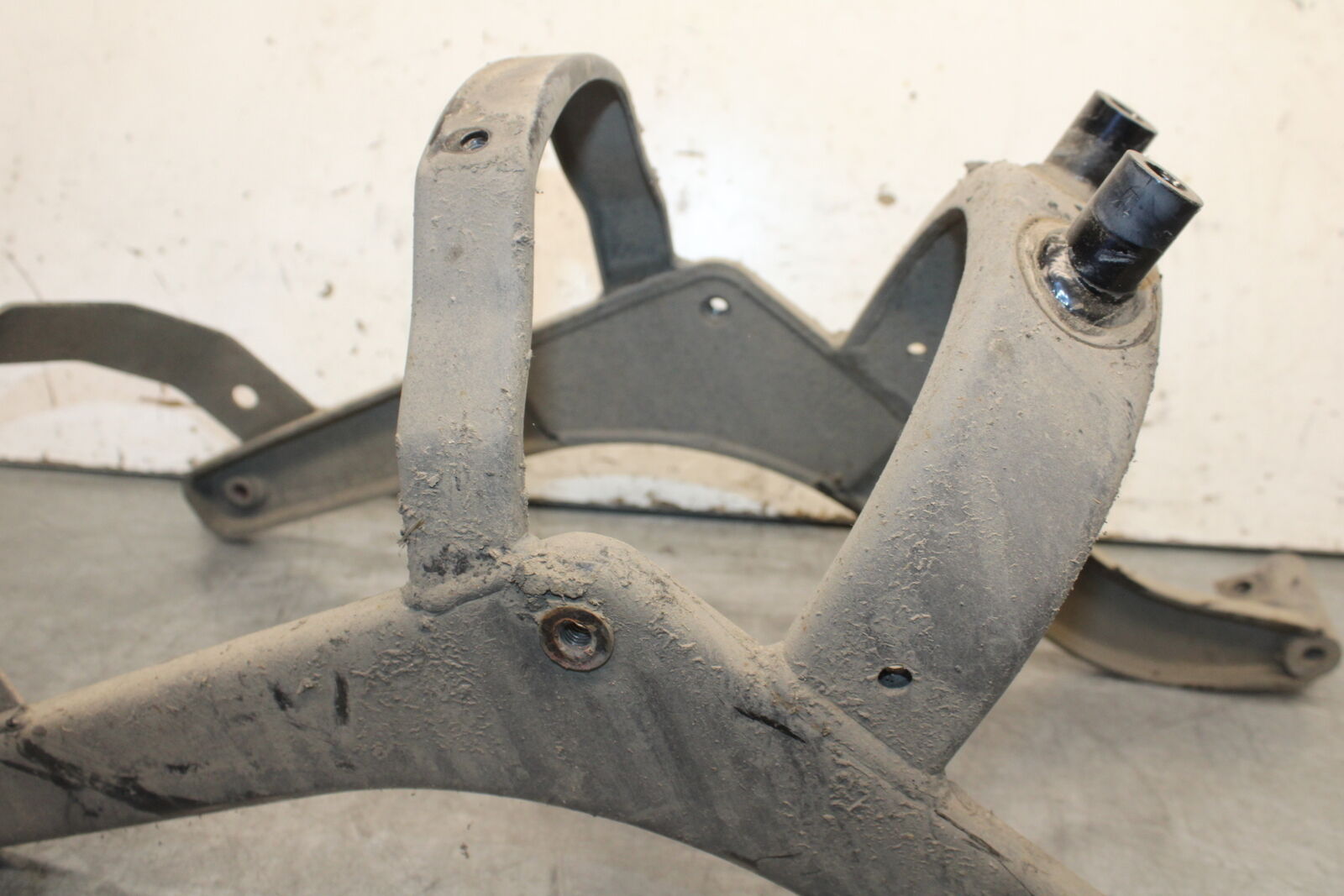 05-06 YAMAHA ROYAL STAR REAR FENDER SUPPORT FRAME SUBFRAME 4XY-21190-02-00 BB697