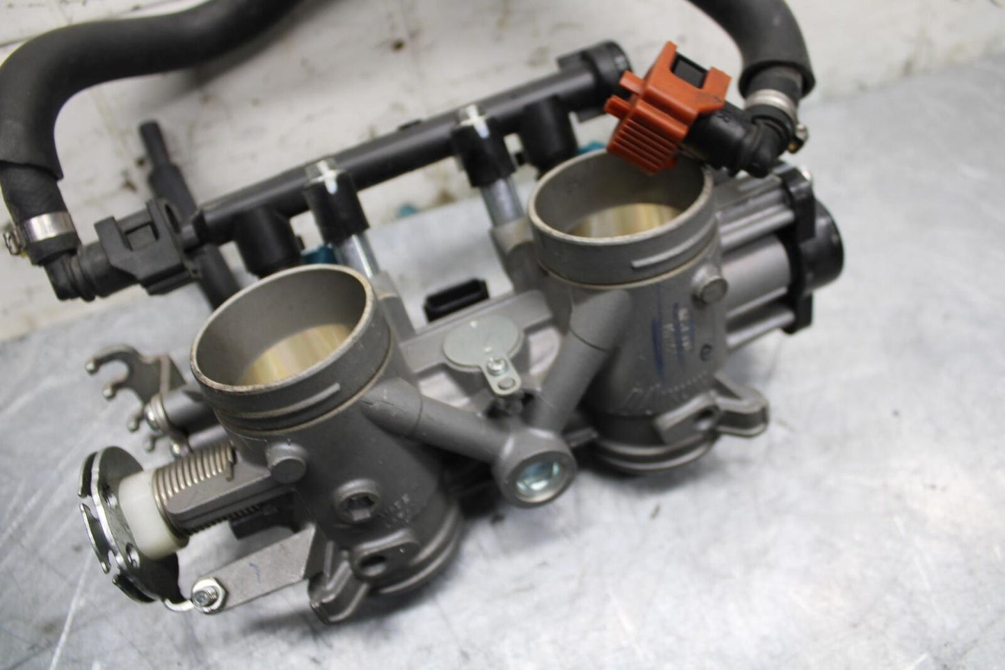16-22 YAMAHA XSR 700 MAIN FUEL INJECTORS / THROTTLE BODIES BB475