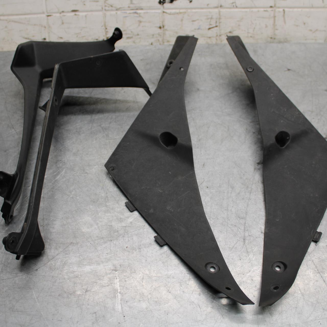 2009 Kawasaki Ninja ZX6R ZX600R  INNER FAIRINGS COWLS PANELS TRIMS BB548