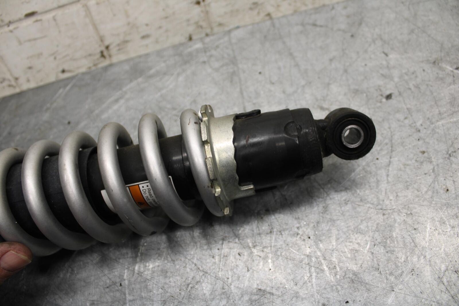 2015 Yamaha FZ07 REAR BACK SHOCK ABSORBER SUSPENSION 1WS-22210-20-00 BB531