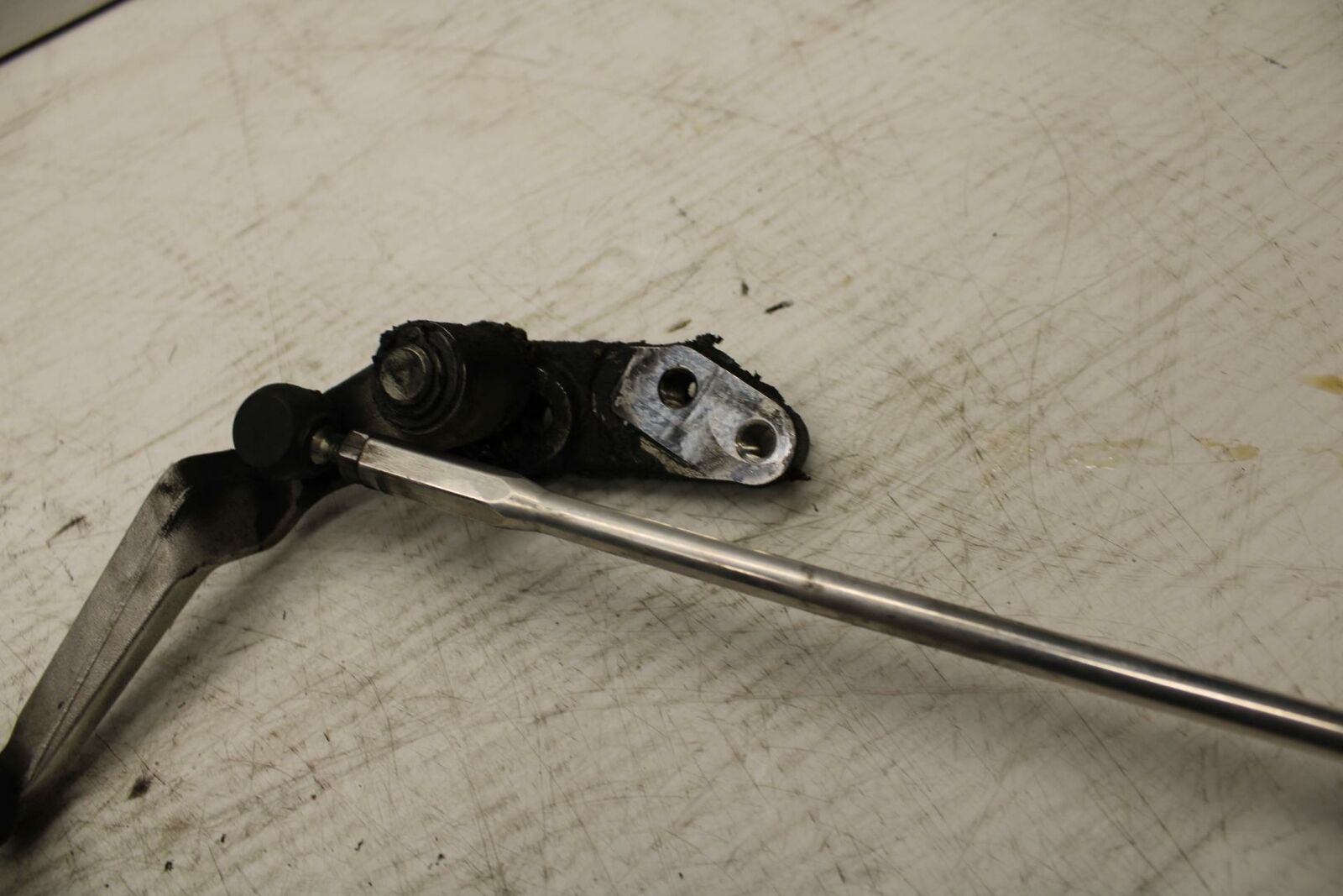 11-17 SUZUKI GSXR750 SHIFTER LINKAGE SHIFT LINK PEDAL BB306
