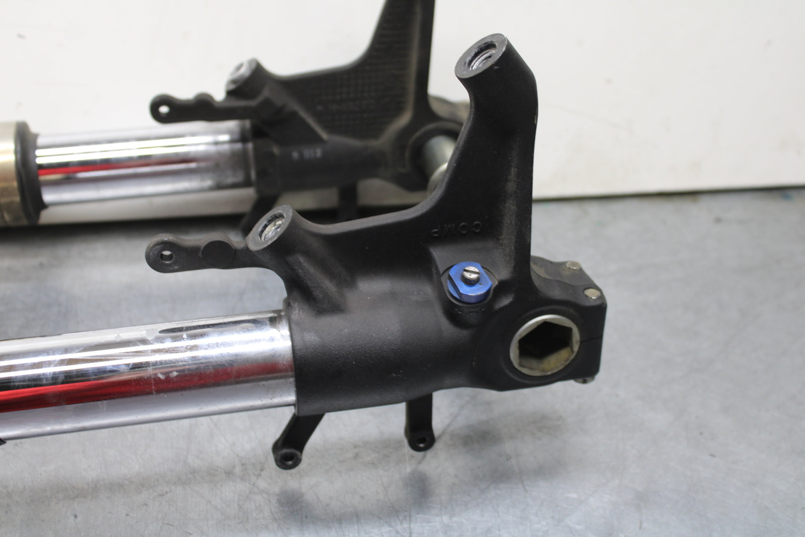 08-10 SUZUKI GSXR 600 COMPLETE FRONT END FORKS SUSPENSION TRIPLE TREE  BB753